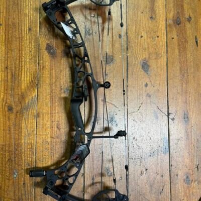 Hoyt Alpha AX-2 32 Compound Bow – Blackout perfect