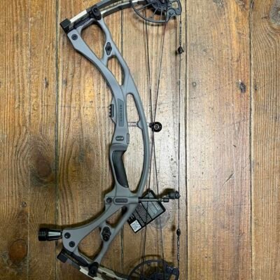 Hoyt Carbon RX-8 Compound Bow – Tombstone Riser, KUIU Limbs, 60-70 lbs perfect